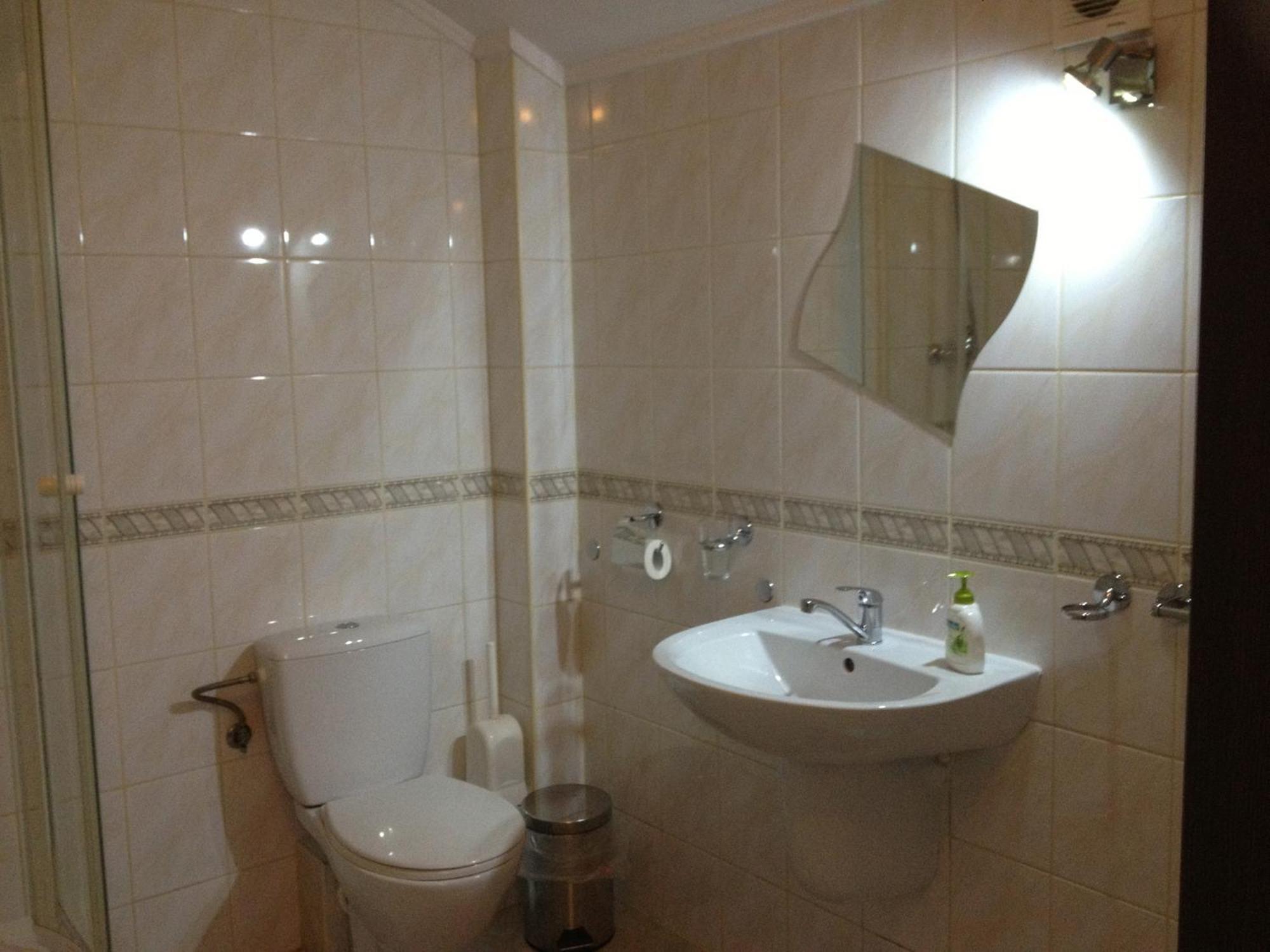 Bed and Breakfast Laura Белхатув Номер фото