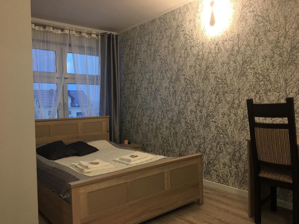 Bed and Breakfast Laura Белхатув Екстер'єр фото